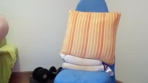 Snapshot of daniroca8 chatting on 11.28.25 daniroca8 online show from 11.28.25