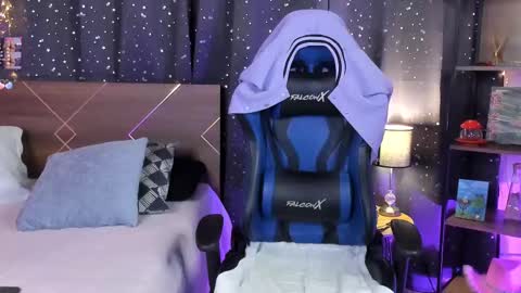 Dannacastle online show from 02.22.25