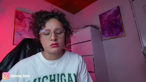 Danna Lovs online show from 05.02.26