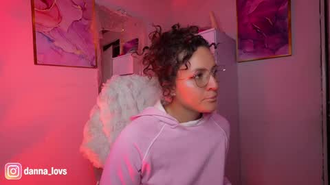 Danna Lovs online show from 05.15.26