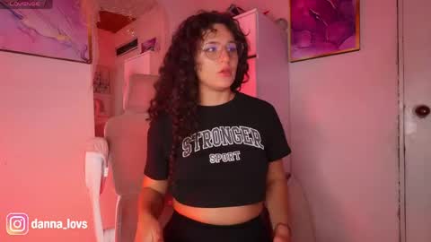 Danna Lovs online show from 05.17.26