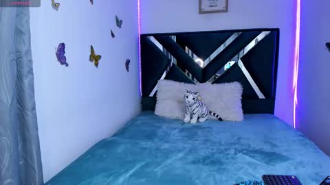 Danna martinezz online show from 12.04.25