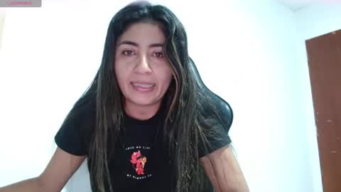 Snapshot of danna_peterson chatting on 06.28.26 Danna online show from 06.28.26