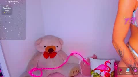 Danna Rhodes online show from 04.25.26