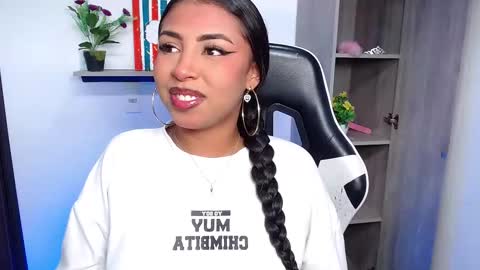 Snapshot of danna_schmidt23 chatting on 11.12.25 Danna online show from 11.12.25