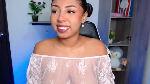 Snapshot of danna_schmidt23 chatting on 12.03.25 Danna online show from 12.03.25