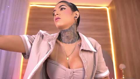 Danna Berlin  online show from 05.30.26