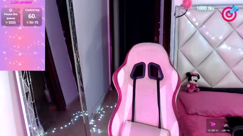 Snapshot of dannadoll69 chatting on 01.29.25 Dannamunoz130 online show from 01.29.25