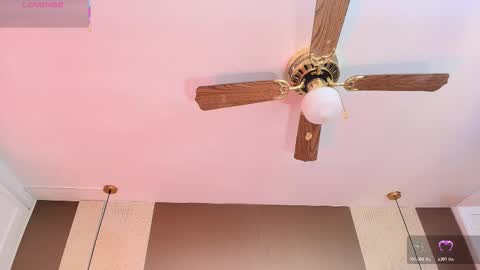 Snapshot of dannadoll69 chatting on 11.25.25 Dannamunoz130 online show from 11.25.25