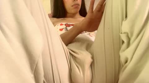 Snapshot of dannadoll69 chatting on 12.16.25 Dannamunoz130 online show from 12.16.25