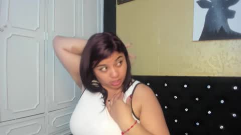 Danna Garza online show from 02.08.25