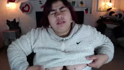 Snapshot of dannagarza chatting on 02.19.26 Danna Garza online show from 02.19.26