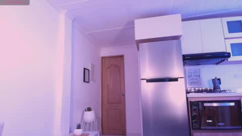 Snapshot of dannahyde chatting on 11.19.25 Insta DannaBlueX online show from 11.19.25