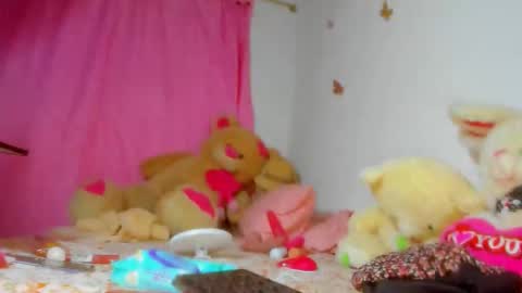 Danna Sofia jeins online show from 10.05.25