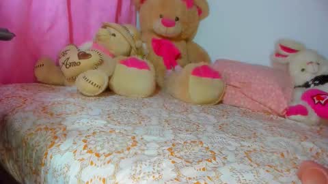 Danna Sofia jeins online show from 10.06.25