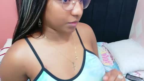 Snapshot of dannamanson_ chatting on 02.21.26 Danna online show from 02.21.26