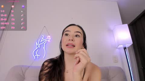 danna  online show from 12.11.24