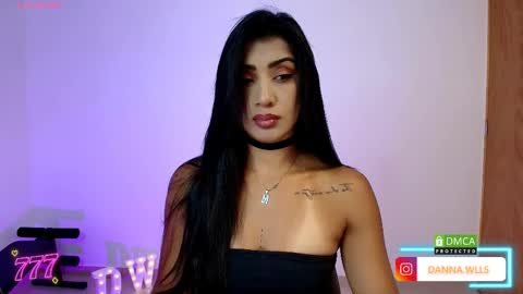 Snapshot of dannawells chatting on 04.18.26 Danna Wells online show from 04.18.26