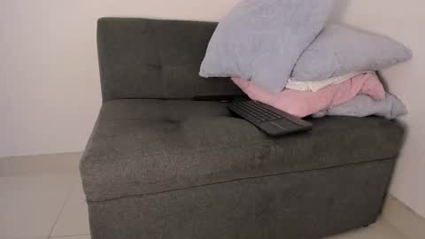 Snapshot of danny_and_lara chatting on 10.23.25 danny_and_lara online show from 10.23.25