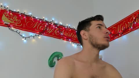 Snapshot of danny_and_lara chatting on 11.17.25 danny_and_lara online show from 11.17.25