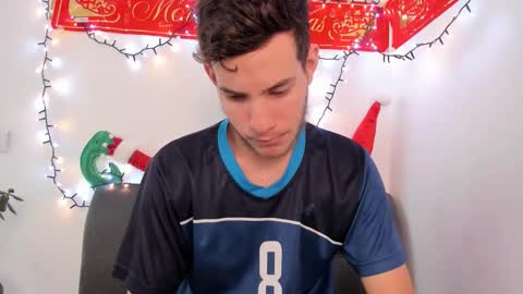 Snapshot of danny_and_lara chatting on 11.26.25 danny_and_lara online show from 11.26.25