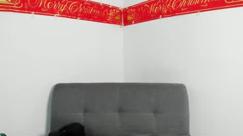 Snapshot of danny_and_lara chatting on 12.05.25 danny_and_lara online show from 12.05.25