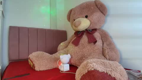 Snapshot of danny_cam1423 chatting on 03.01.25 danny_cam1423 online show from 03.01.25