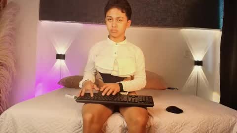 Snapshot of dante_bre chatting on 03.11.25 dante_bre online show from 03.11.25