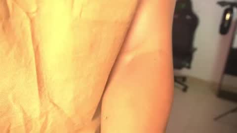 Snapshot of dante_muscle chatting on 04.14.26 Dante online show from 04.14.26