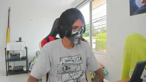 Snapshot of dantedecentralized chatting on 10.29.25 X Dante7373574 online show from 10.29.25