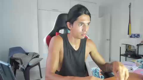 Snapshot of dantedecentralized chatting on 11.13.25 X Dante7373574 online show from 11.13.25