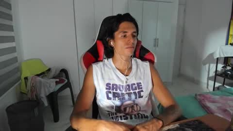 Snapshot of dantedecentralized chatting on 11.29.25 X Dante7373574 online show from 11.29.25