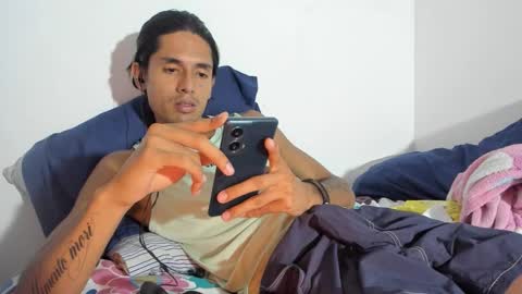 Snapshot of dantedecentralized chatting on 12.14.25 X Dante7373574 online show from 12.14.25