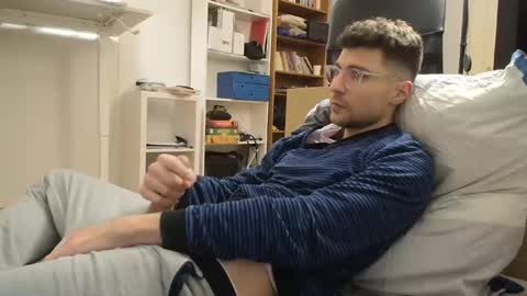 Snapshot of dantheman233 chatting on 12.02.24 Daniel online show from 12.02.24