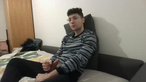 Snapshot of dantheman233 chatting on 12.11.24 Daniel online show from 12.11.24