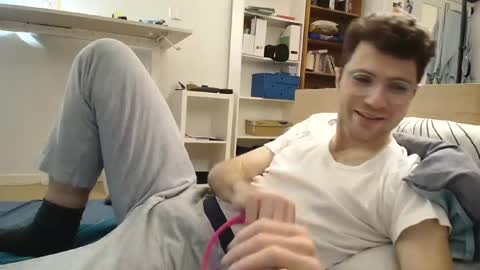 Snapshot of dantheman233 chatting on 01.06.25 Daniel online show from 01.06.25