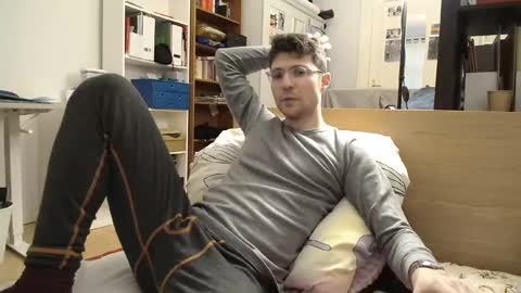 Snapshot of dantheman233 chatting on 01.20.25 Daniel online show from 01.20.25