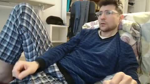 Snapshot of dantheman233 chatting on 03.08.25 Daniel online show from 03.08.25