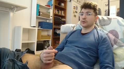 Snapshot of dantheman233 chatting on 03.10.25 Daniel online show from 03.10.25