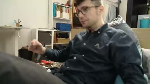 Snapshot of dantheman233 chatting on 09.13.25 Daniel online show from 09.13.25