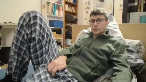 Snapshot of dantheman233 chatting on 12.15.25 Daniel online show from 12.15.25