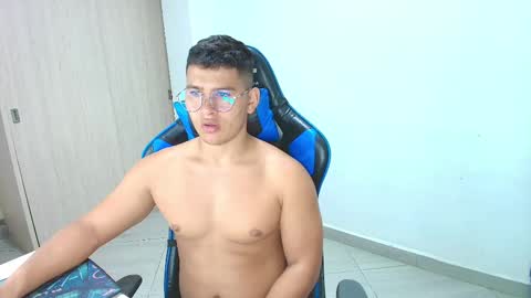 Snapshot of dantraxx chatting on 02.07.25 Dantraxx online show from 02.07.25