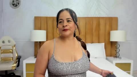 Daphne online show from 02.06.25