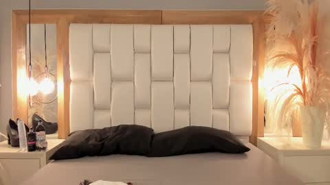 daphne_and_roger online show from 09.16.25