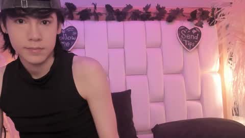 daphne_and_roger online show from 04.20.26