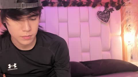 daphne_and_roger online show from 04.21.26