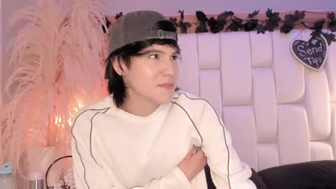 daphne_and_roger online show from 04.25.26