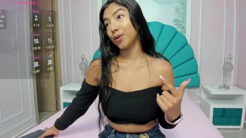 Daphne  online show from 01.09.25