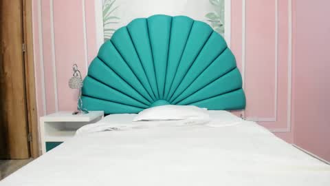 Daphne  online show from 01.29.25