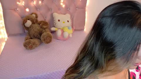 daphne_little online show from 10.19.25